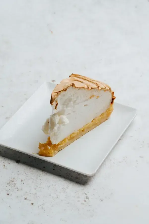 Tarta de limón con merengue · Churrasquería Rodeo Grill
